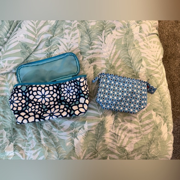 Modella - 2-piece blue, white & black print set of Make-up/Travel bags - Picture 8 of 9